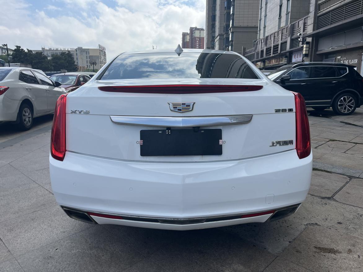 Cadillac XTS 2017 thumb 3