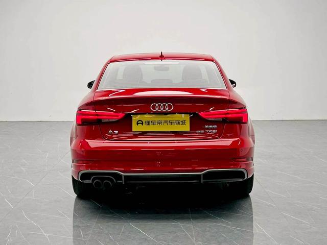 Audi A3 2018 thumb 4