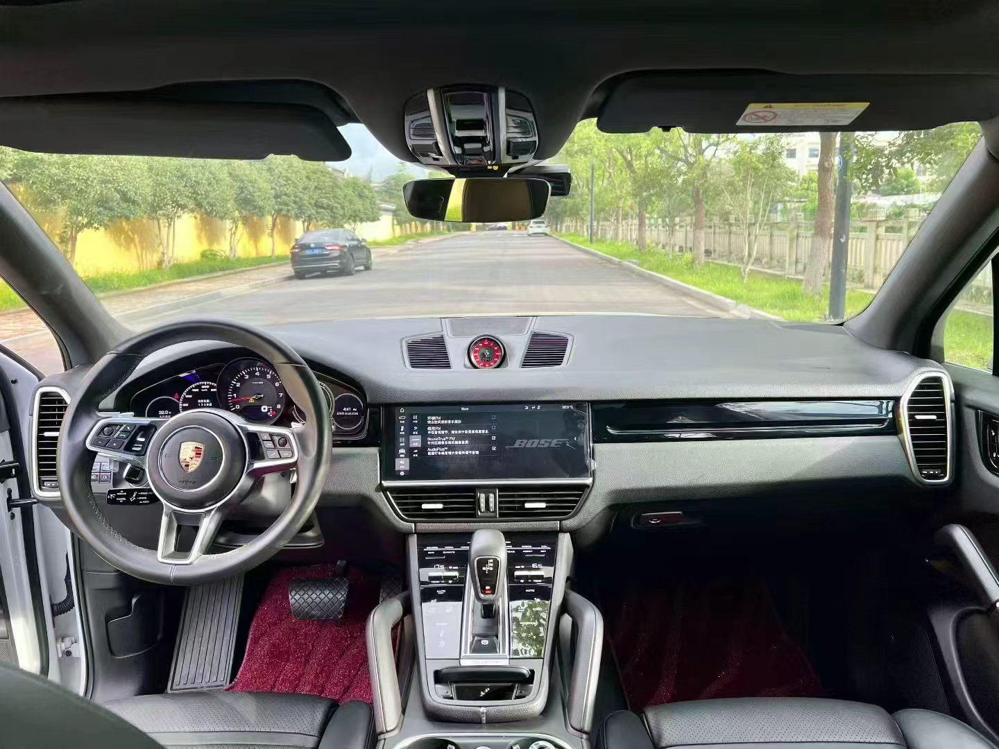 Porsche Cayenne 2018 thumb 6