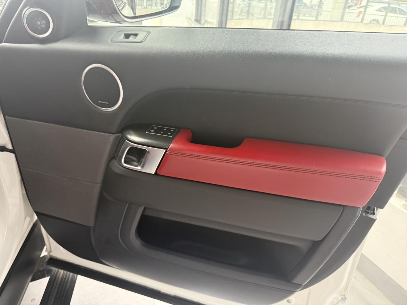 Land Rover Range Rover Sport 2017 thumb 4