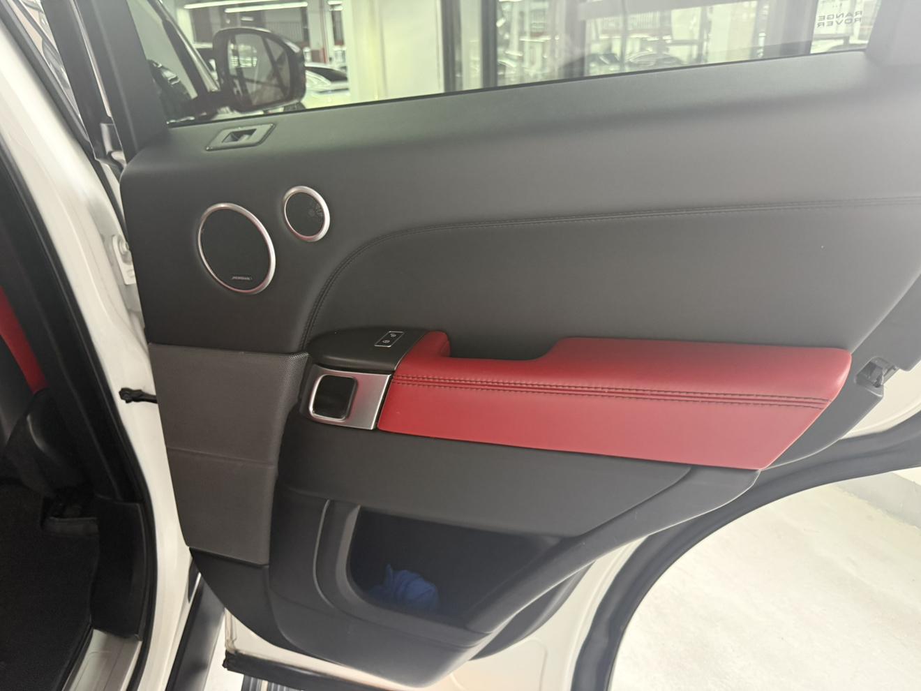 Land Rover Range Rover Sport 2017 thumb 7