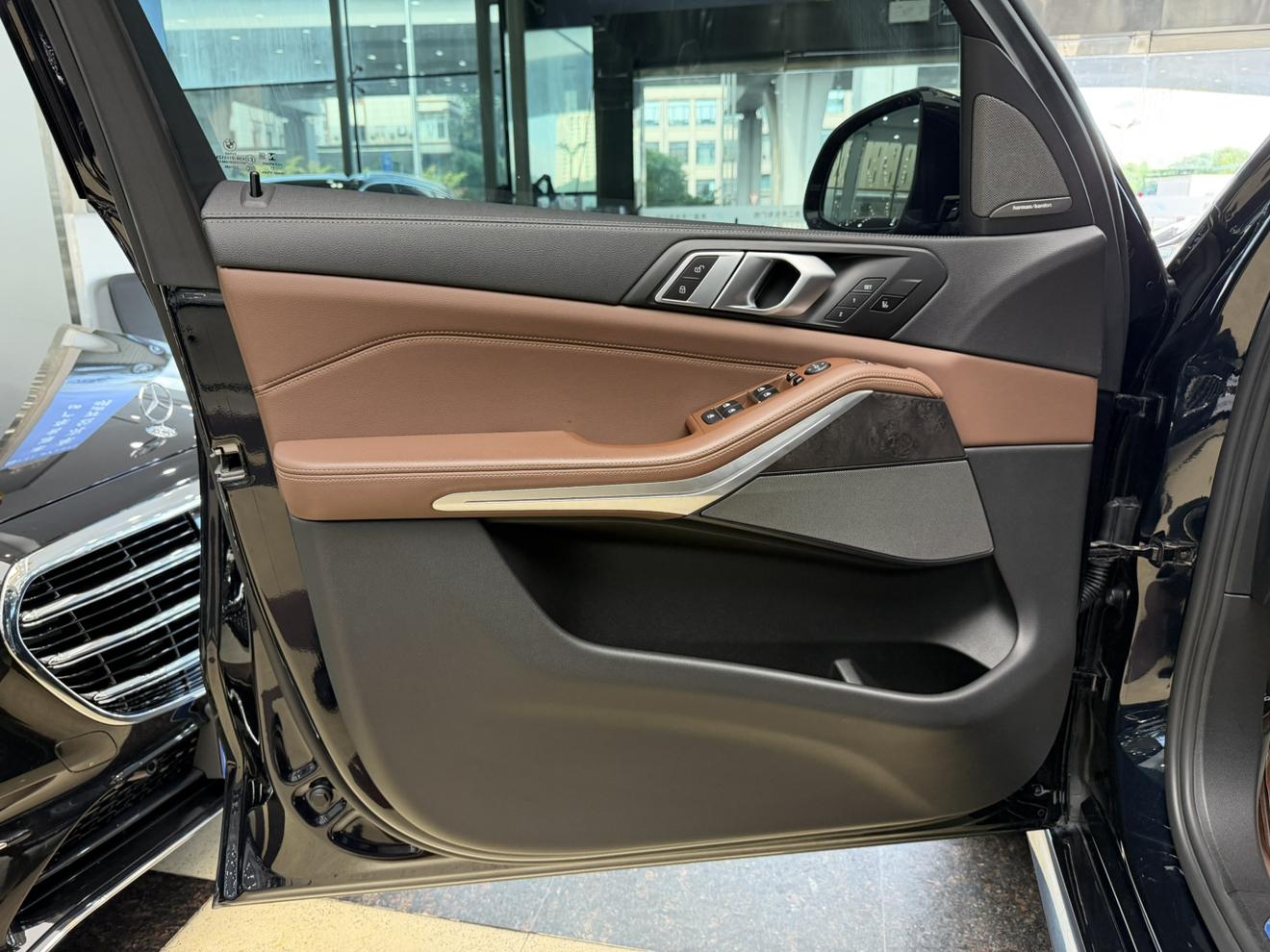 BMW X5 2021 thumb 11