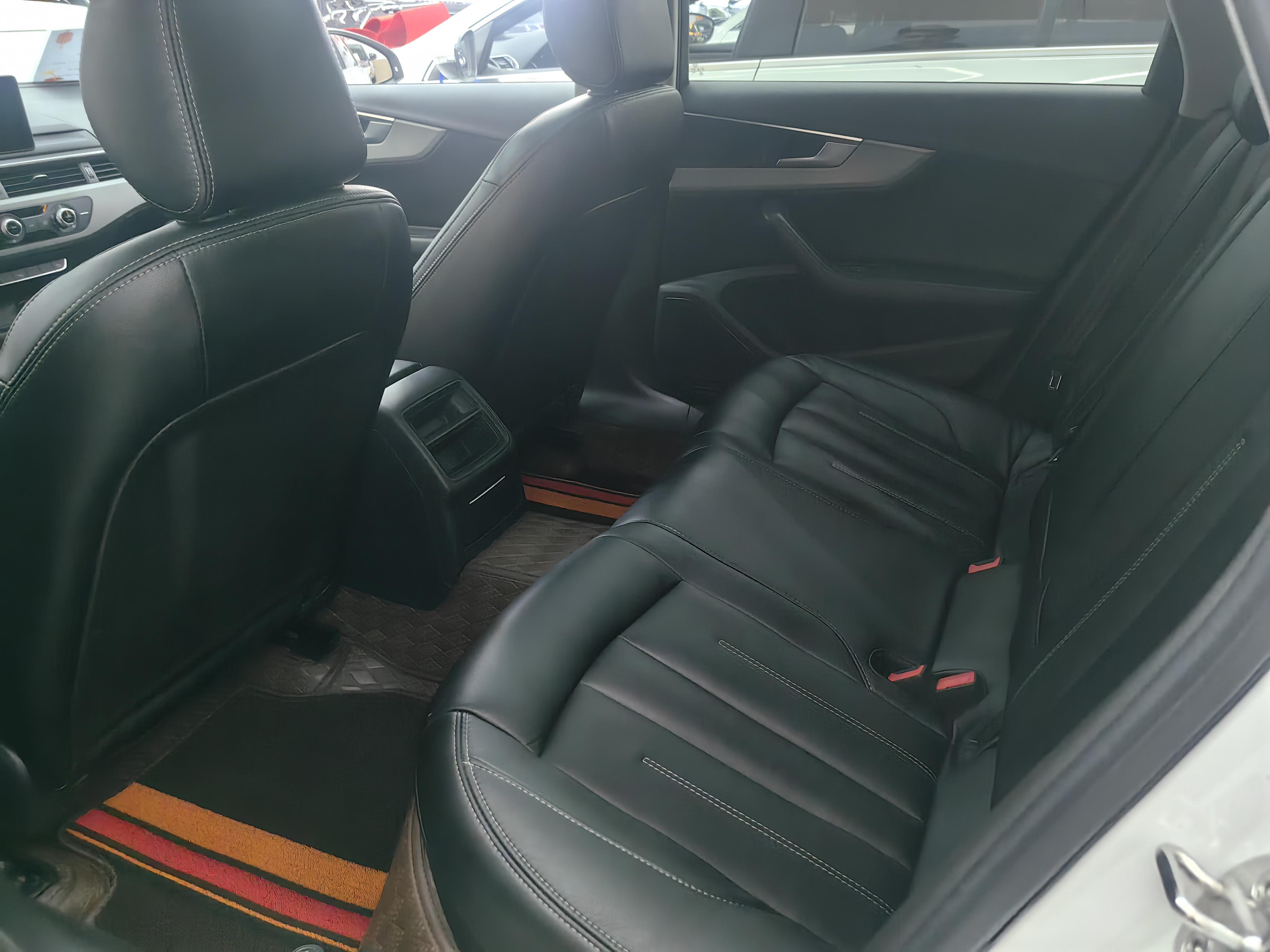 Audi A4 2019 thumb 9