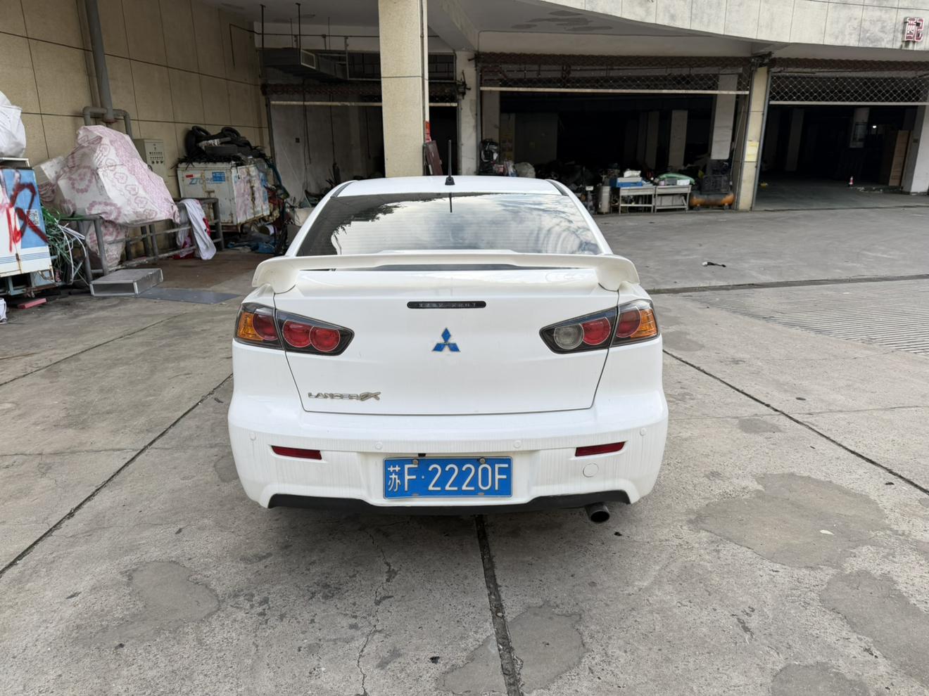 Mitsubishi Yi Shen 2013 thumb 4
