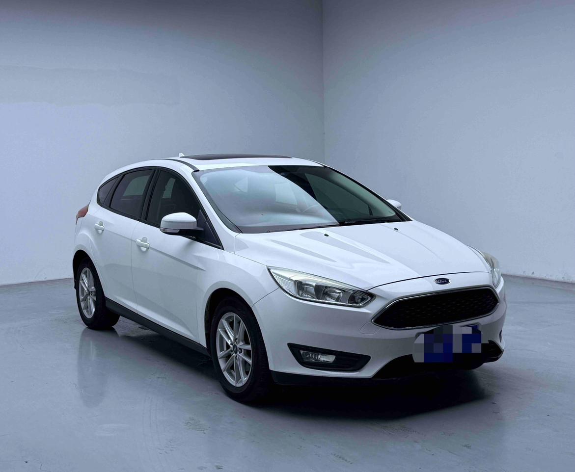 Ford Focus ST 2018 thumb 10