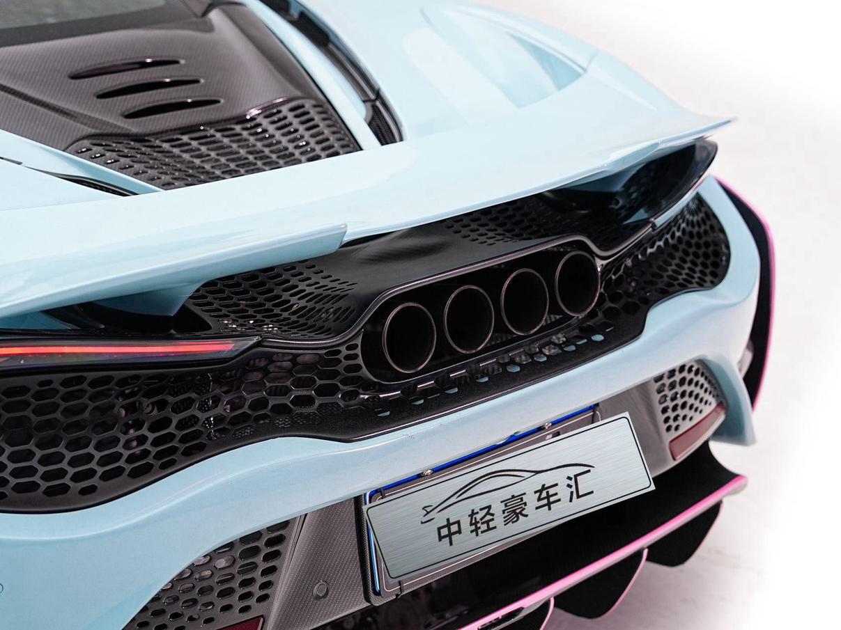 McLaren 720S 2019 thumb 4