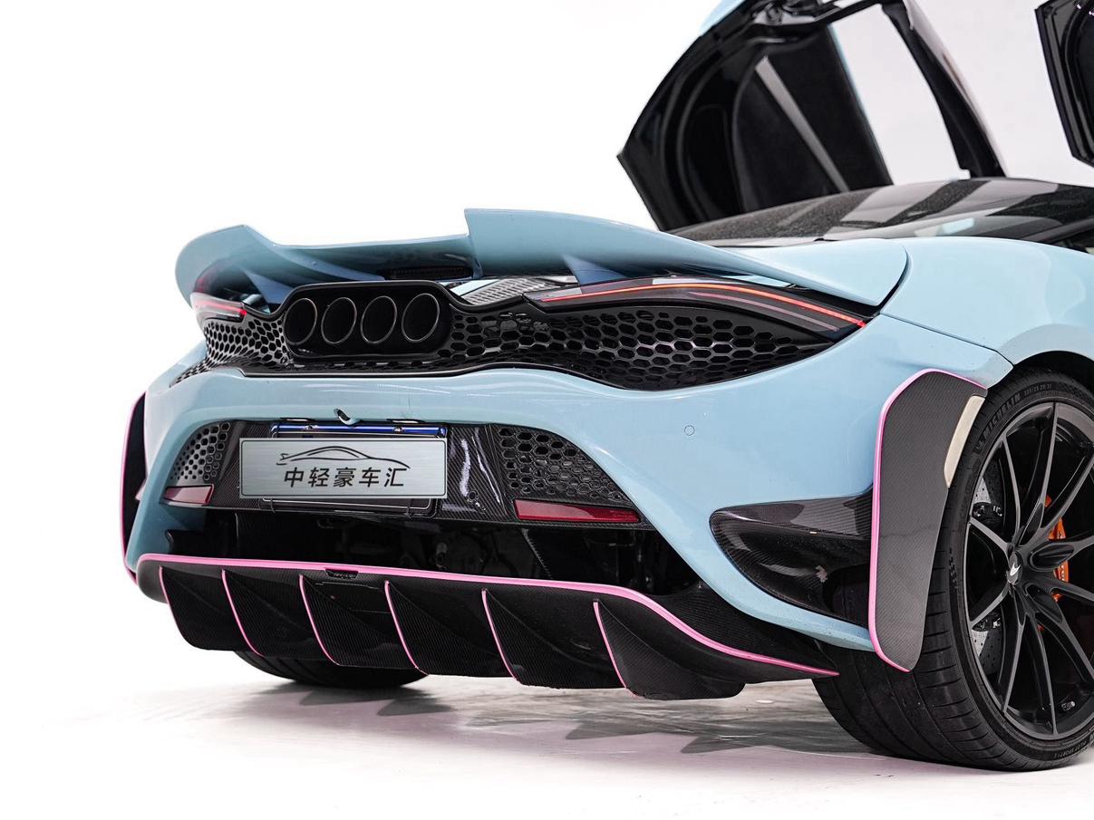 McLaren 720S 2019 thumb 6