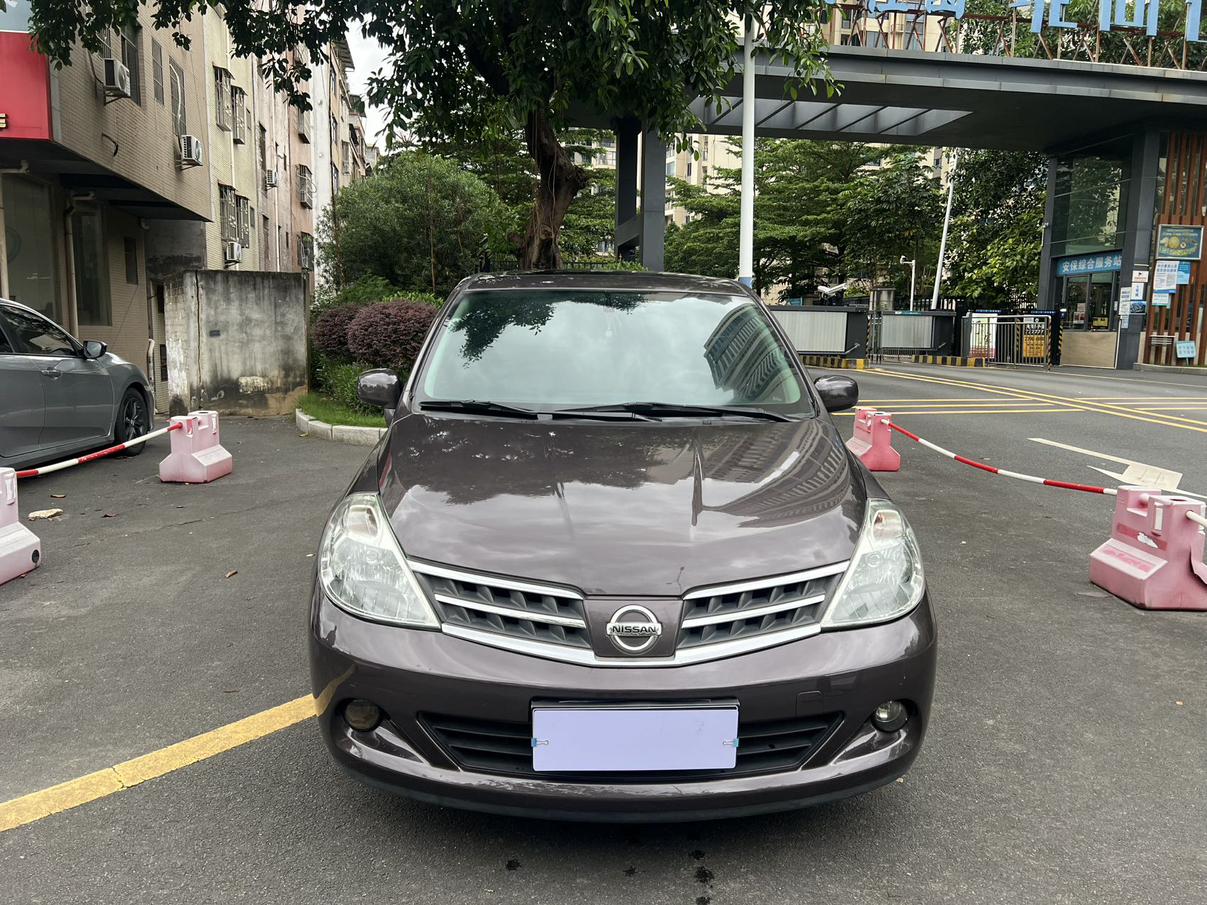 Nissan Tiida 2008 thumb 10