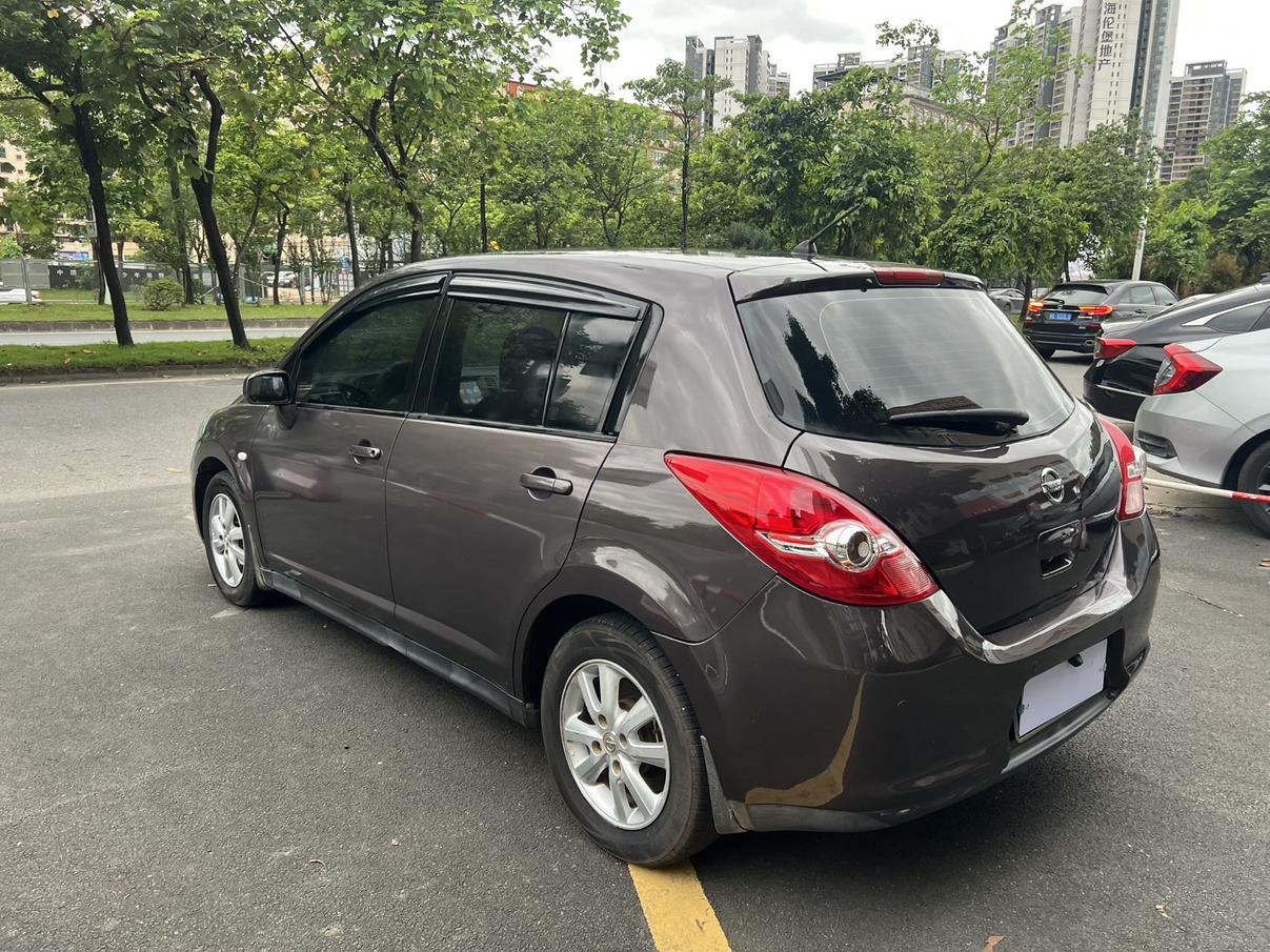 Nissan Tiida 2008 thumb 12