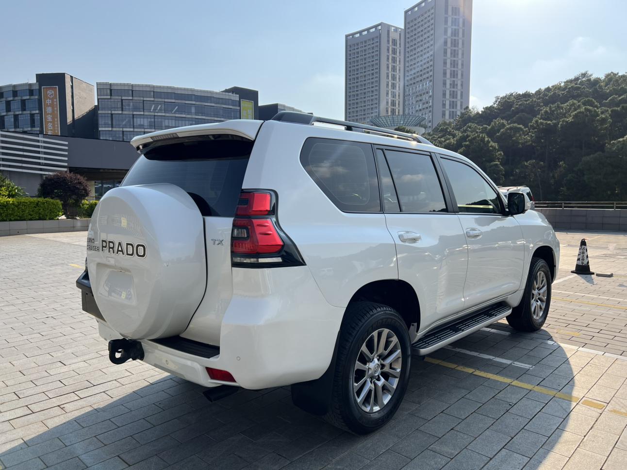 Toyota Land Cruiser Prado 2019 thumb 5