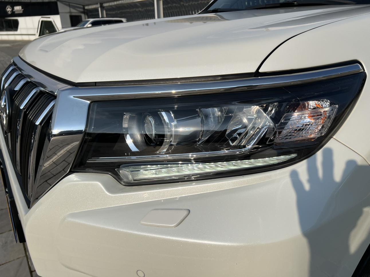 Toyota Land Cruiser Prado 2019 thumb 6