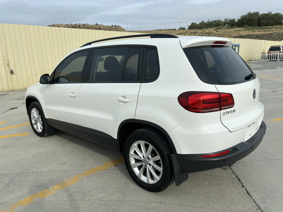 Volkswagen Tiguan 2017 thumb 2