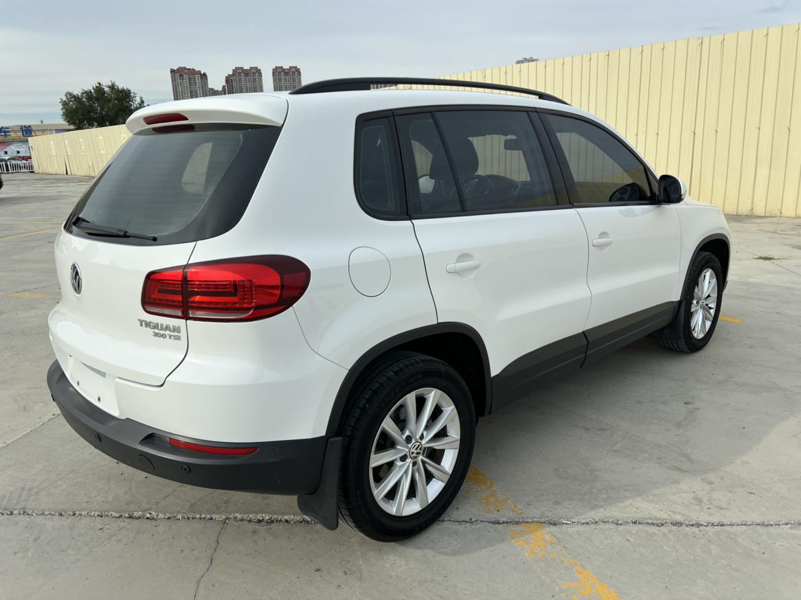 Volkswagen Tiguan 2017 thumb 4
