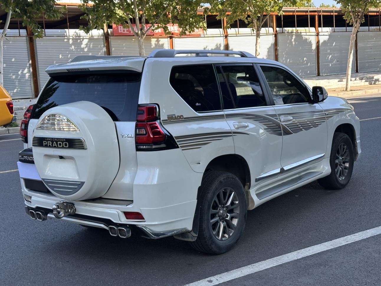 Toyota Land Cruiser Prado 2020 thumb 4