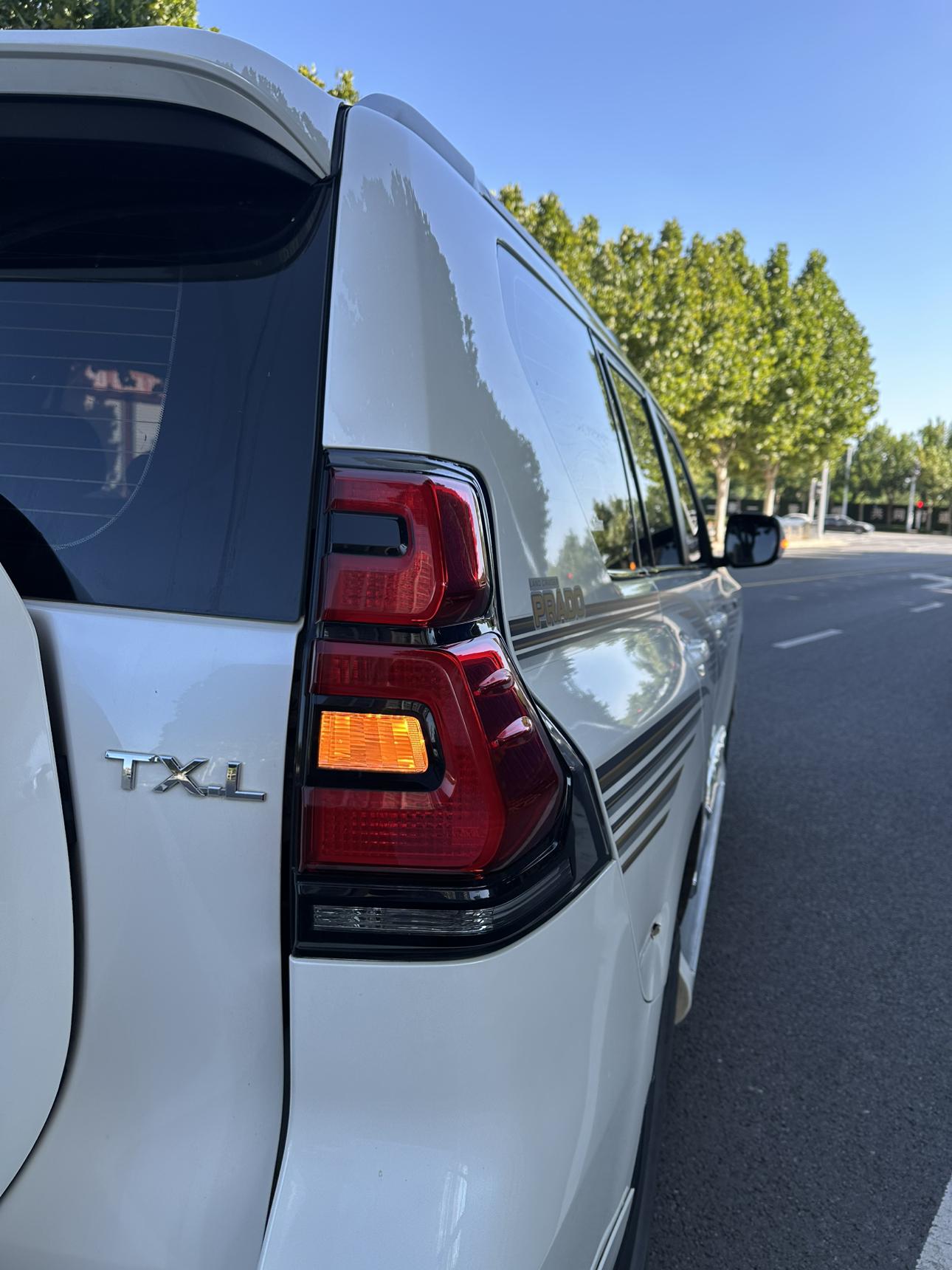 Toyota Land Cruiser Prado 2020 thumb 6