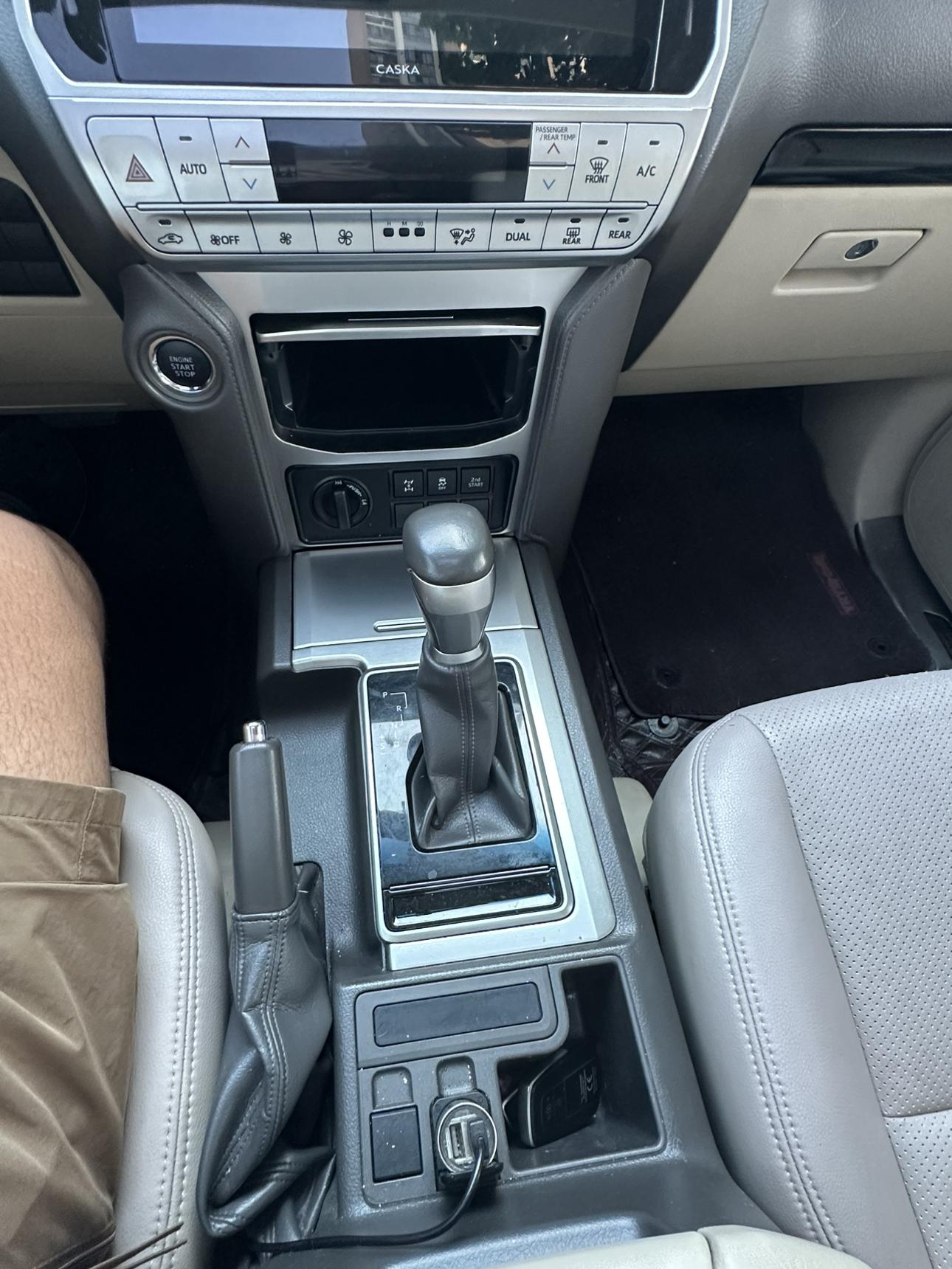 Toyota Land Cruiser Prado 2020 thumb 12