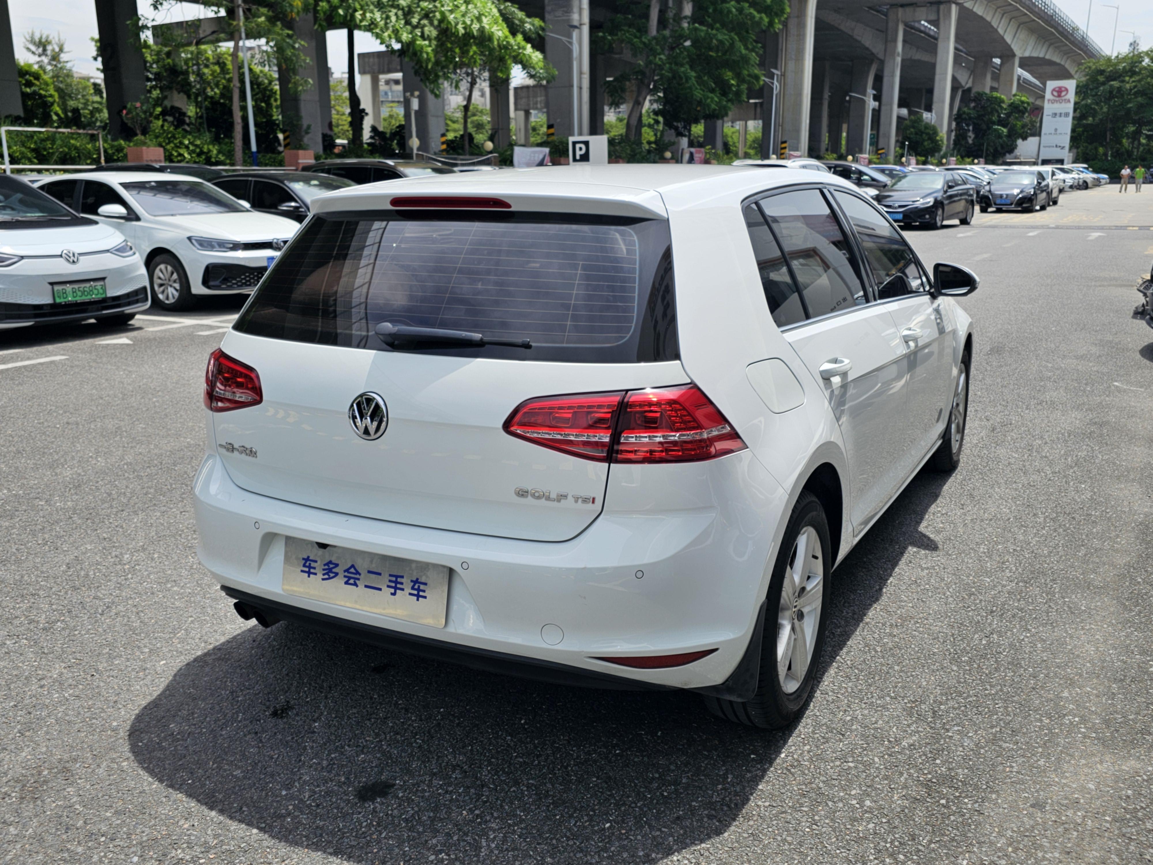 Volkswagen Golf Sportsvan 2014 thumb 4