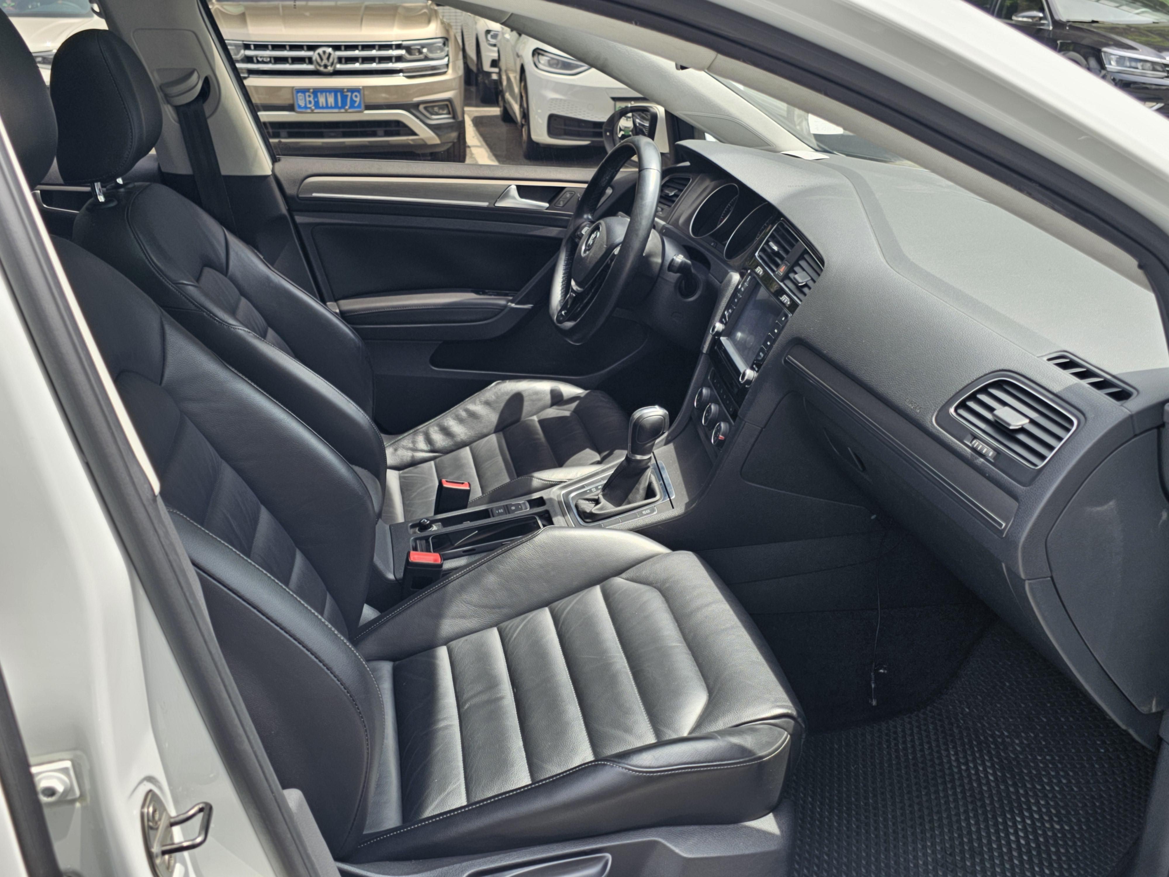Volkswagen Golf Sportsvan 2014 thumb 7