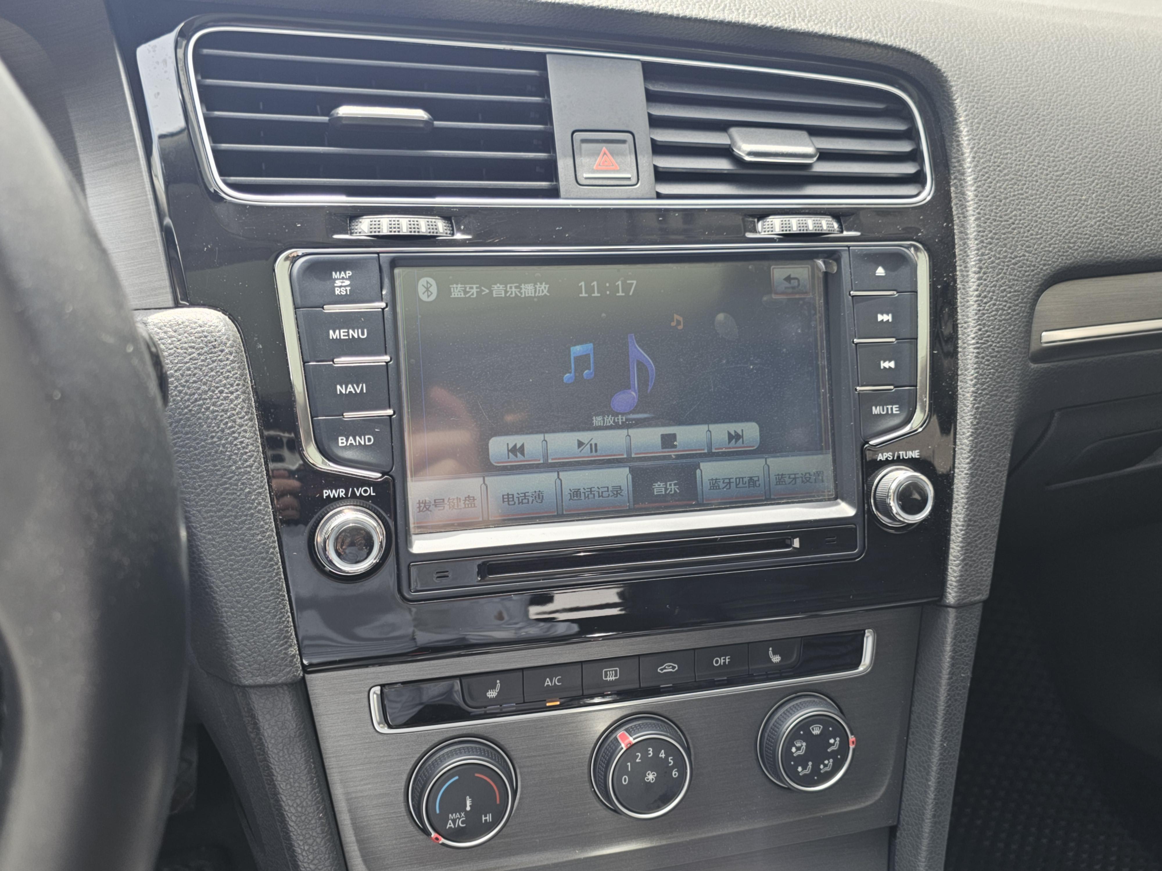 Volkswagen Golf Sportsvan 2014 thumb 9