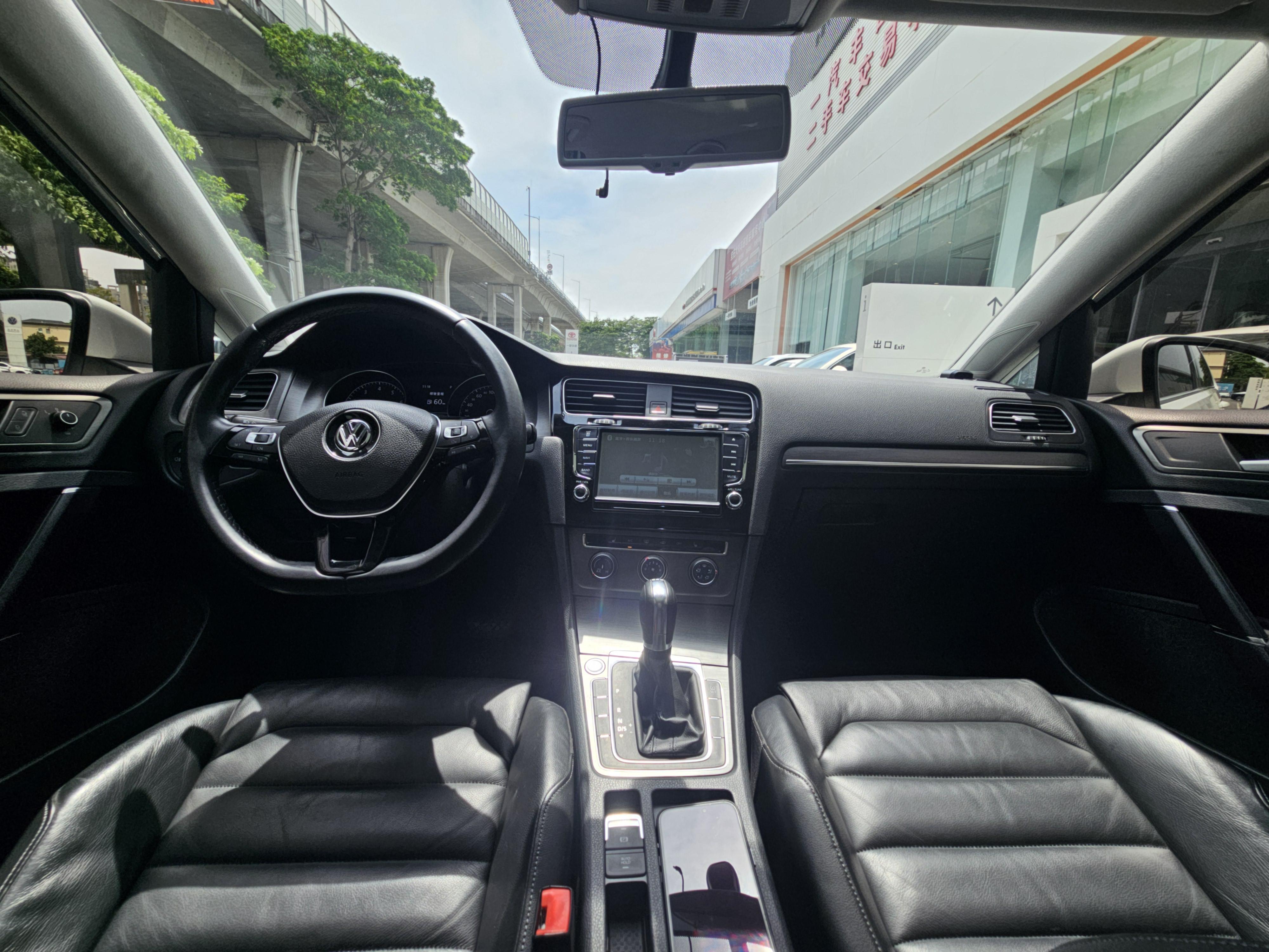 Volkswagen Golf Sportsvan 2014 thumb 10