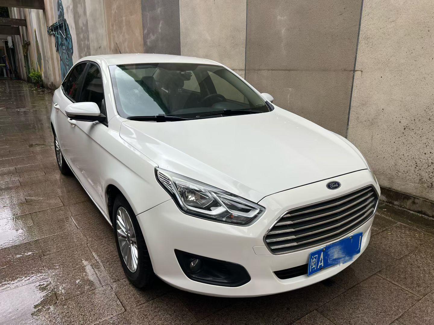 Ford Focus 2015 thumb 9