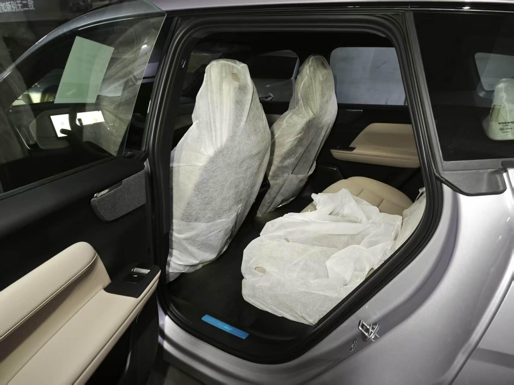 Volvo XC70 2026 thumb 7