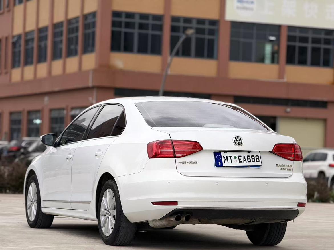 Volkswagen Sagitar 2015 thumb 11