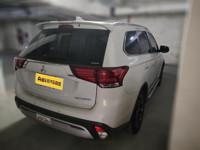 Mitsubishi Outlander 2019 thumb 2