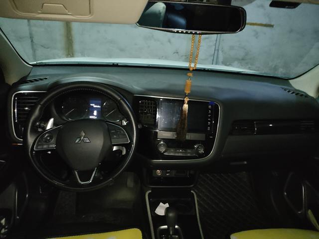 Mitsubishi Outlander 2019 thumb 5