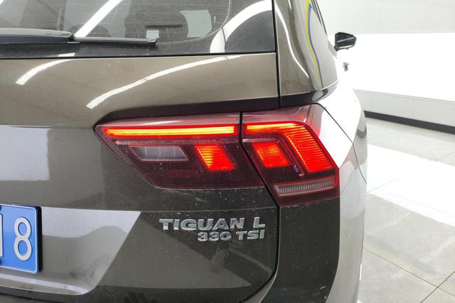 Volkswagen Tiguan 2018 thumb 4