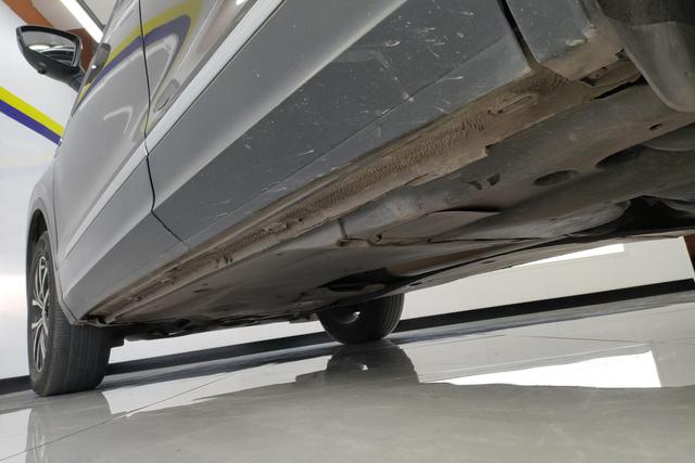Volkswagen Tiguan 2018 thumb 6