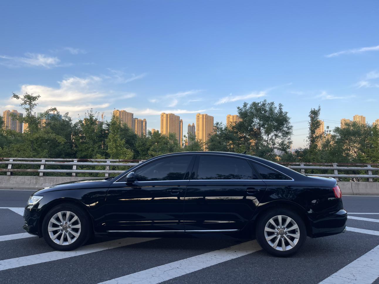 Audi A6 2015 thumb 2