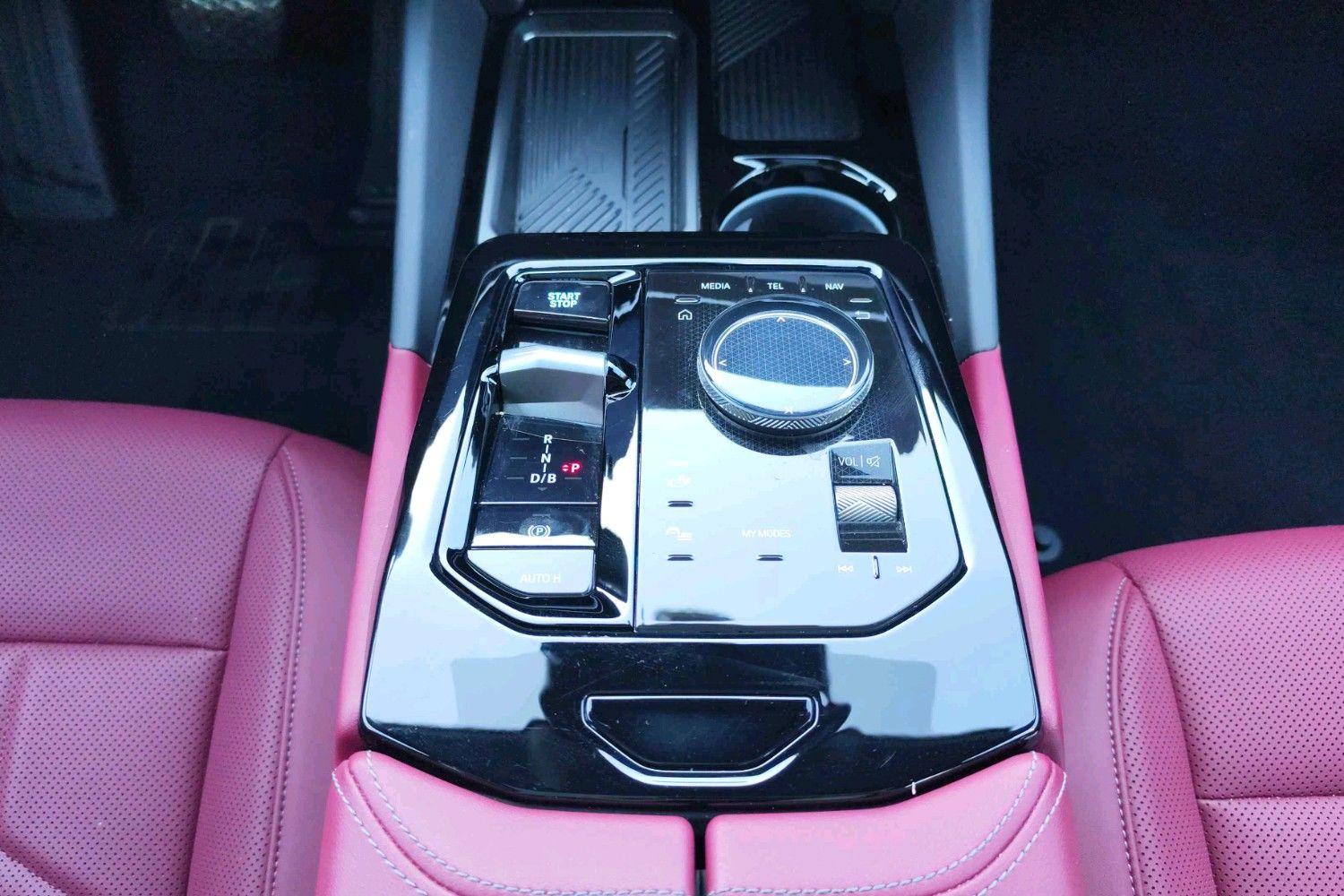 BMW i5 2024 thumb 8