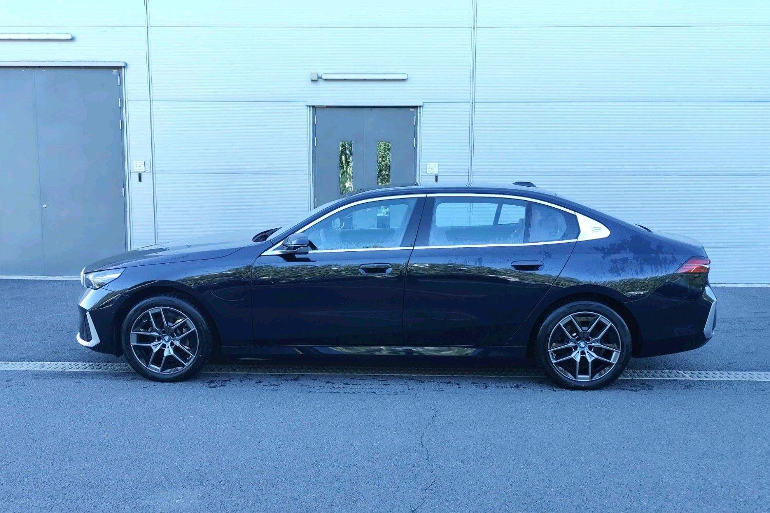 BMW i5 2024 thumb 12