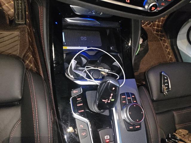 BMW X4 2020 thumb 7