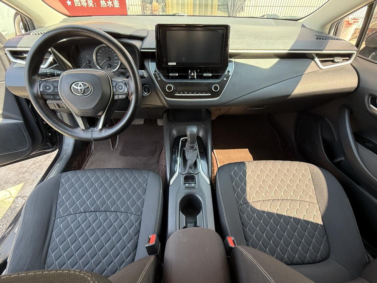 Toyota Crown 2021 thumb 7