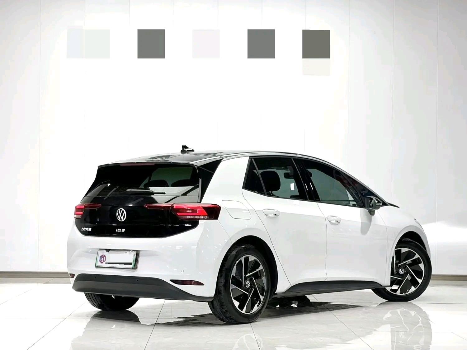 Volkswagen ID.3 2024 thumb 2