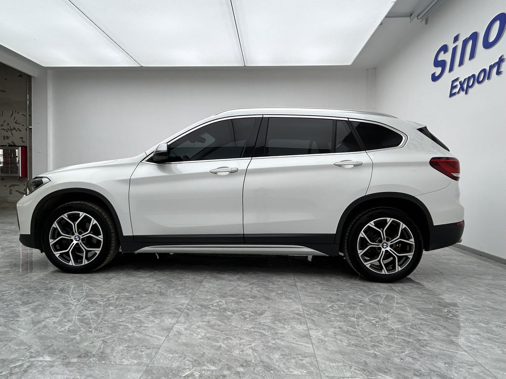 BMW X1 2022 thumb 2