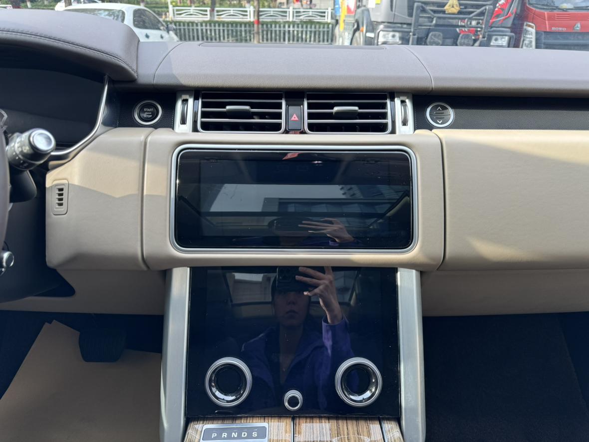 Land Rover Range Rover 2019 thumb 9