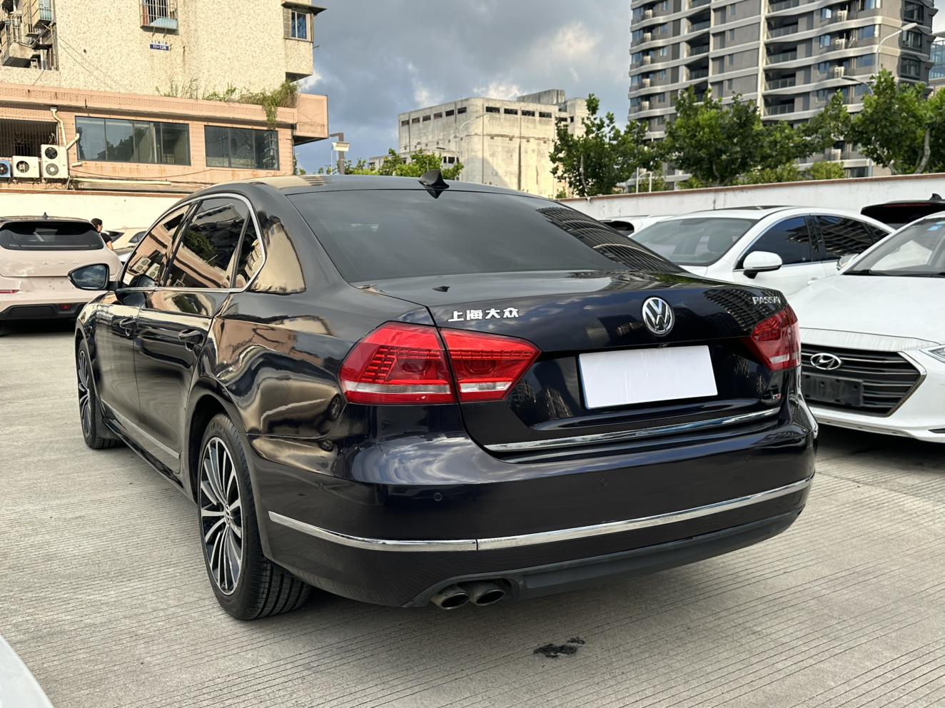 Volkswagen Passat (North America and China) 2011 thumb 3