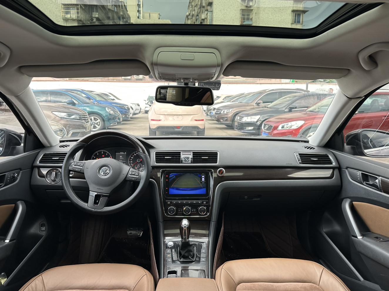 Volkswagen Passat (North America and China) 2011 thumb 6
