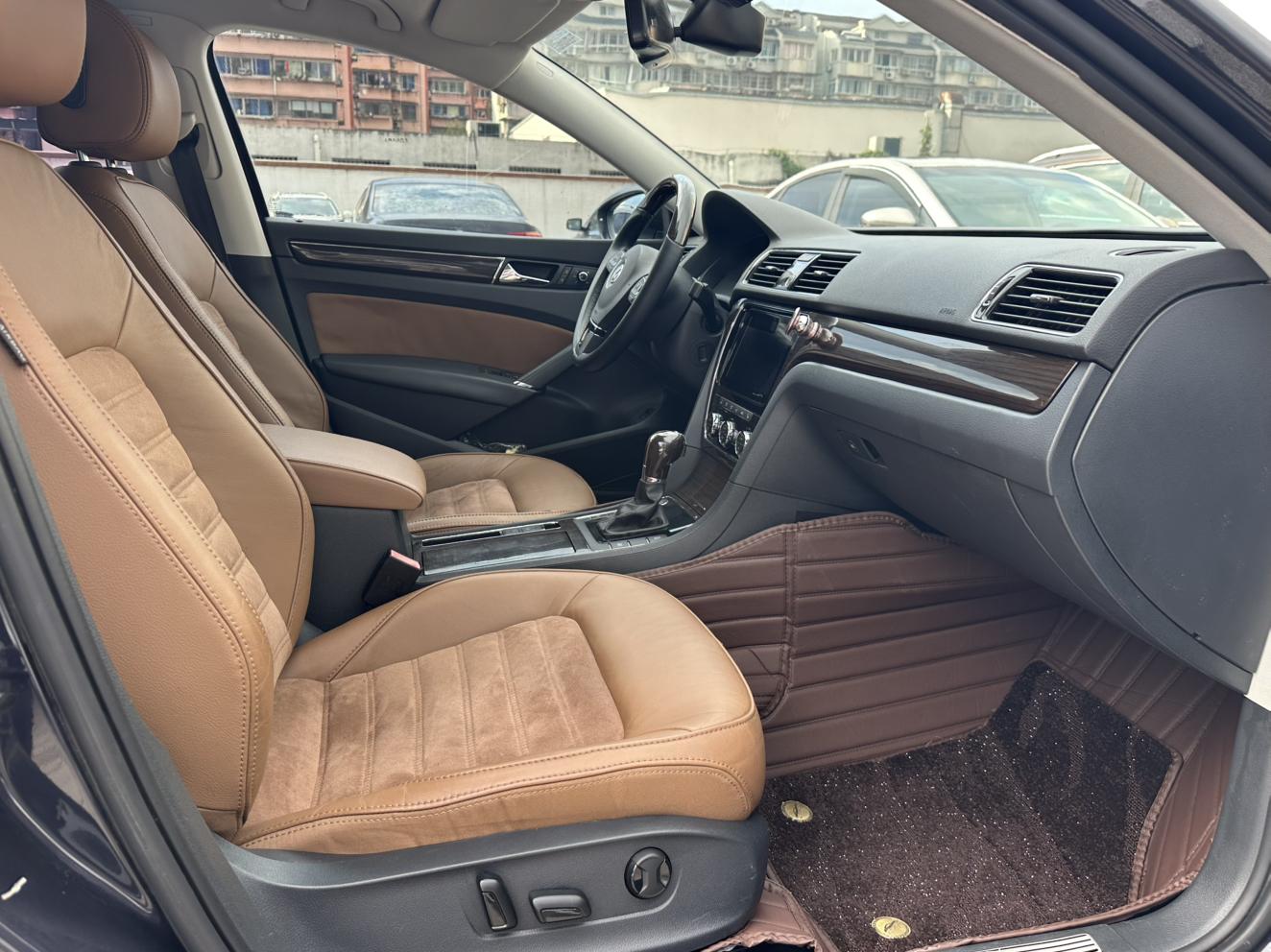 Volkswagen Passat (North America and China) 2011 thumb 11