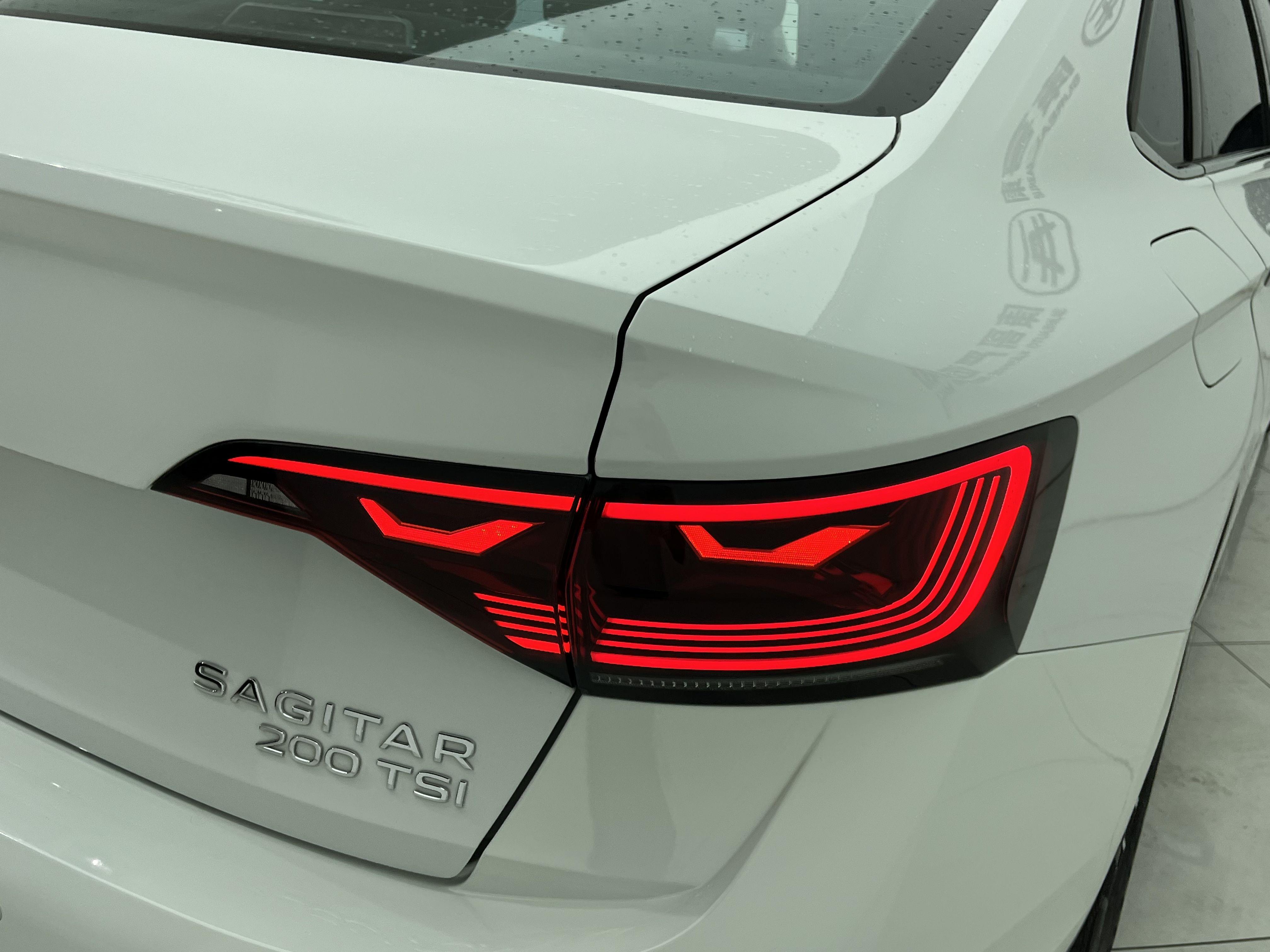 Volkswagen Sagitar 2024 thumb 7