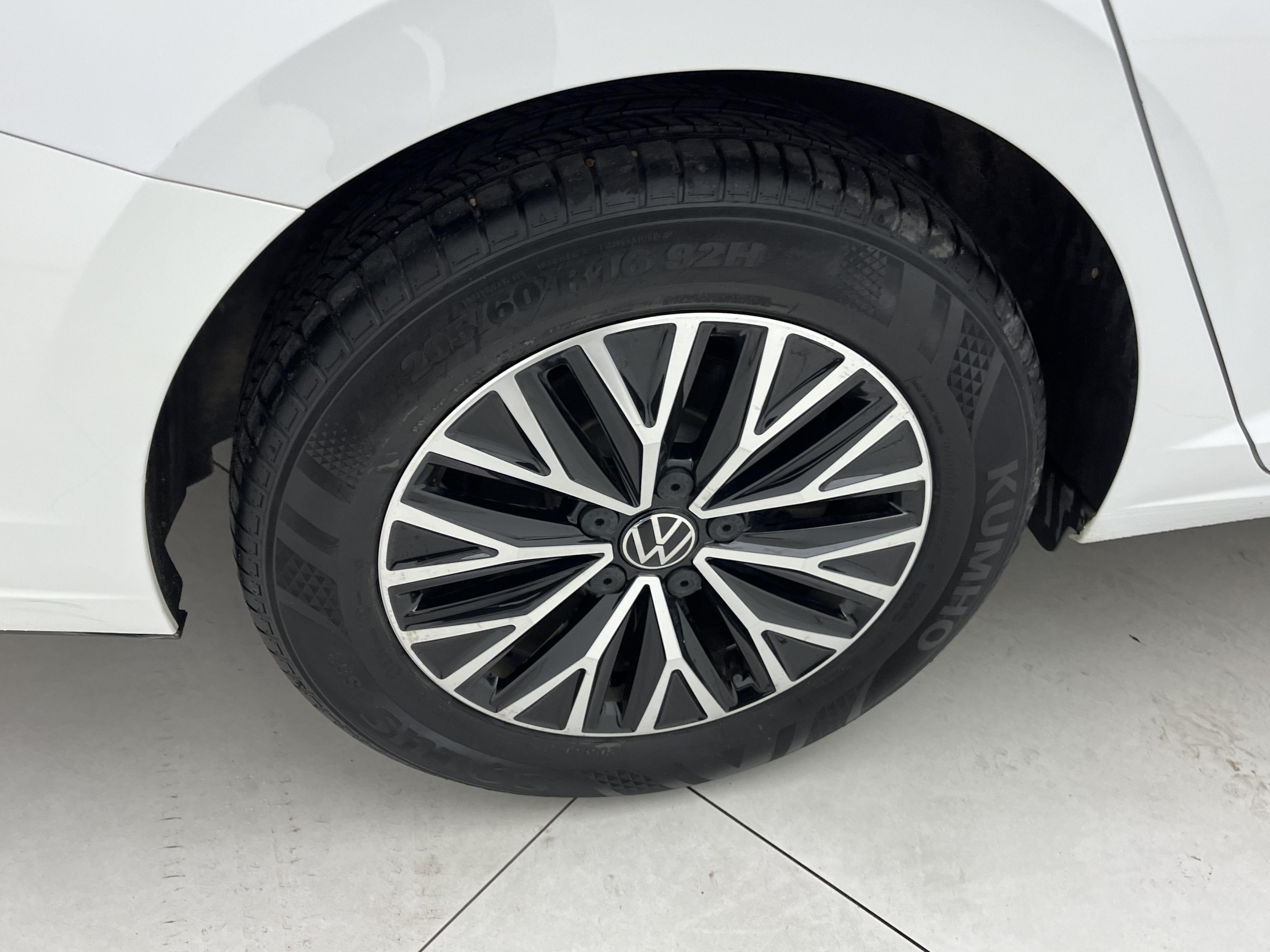 Volkswagen Sagitar 2024 thumb 8