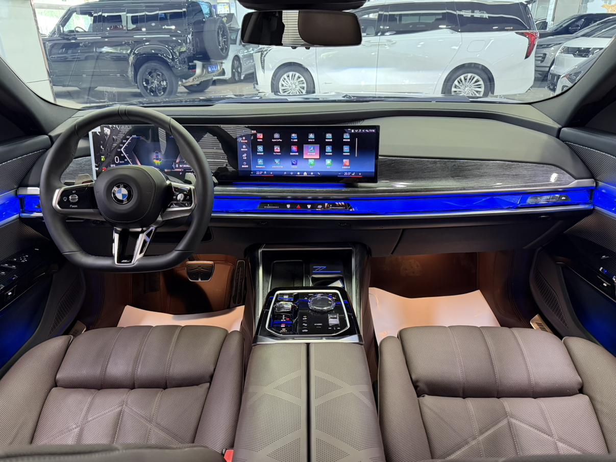 BMW 7 серии 2023 thumb 7