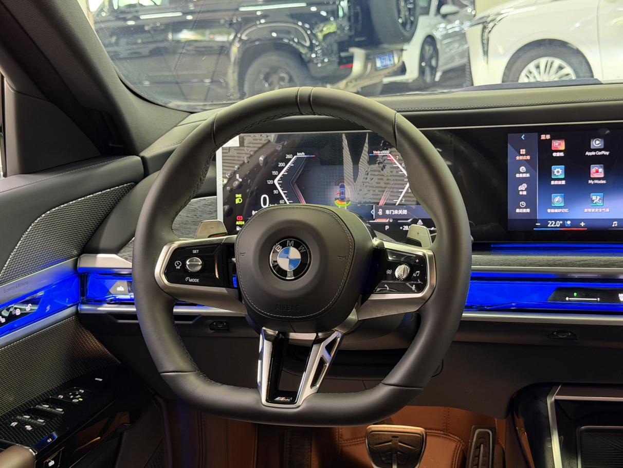 BMW 7 серии 2023 thumb 9