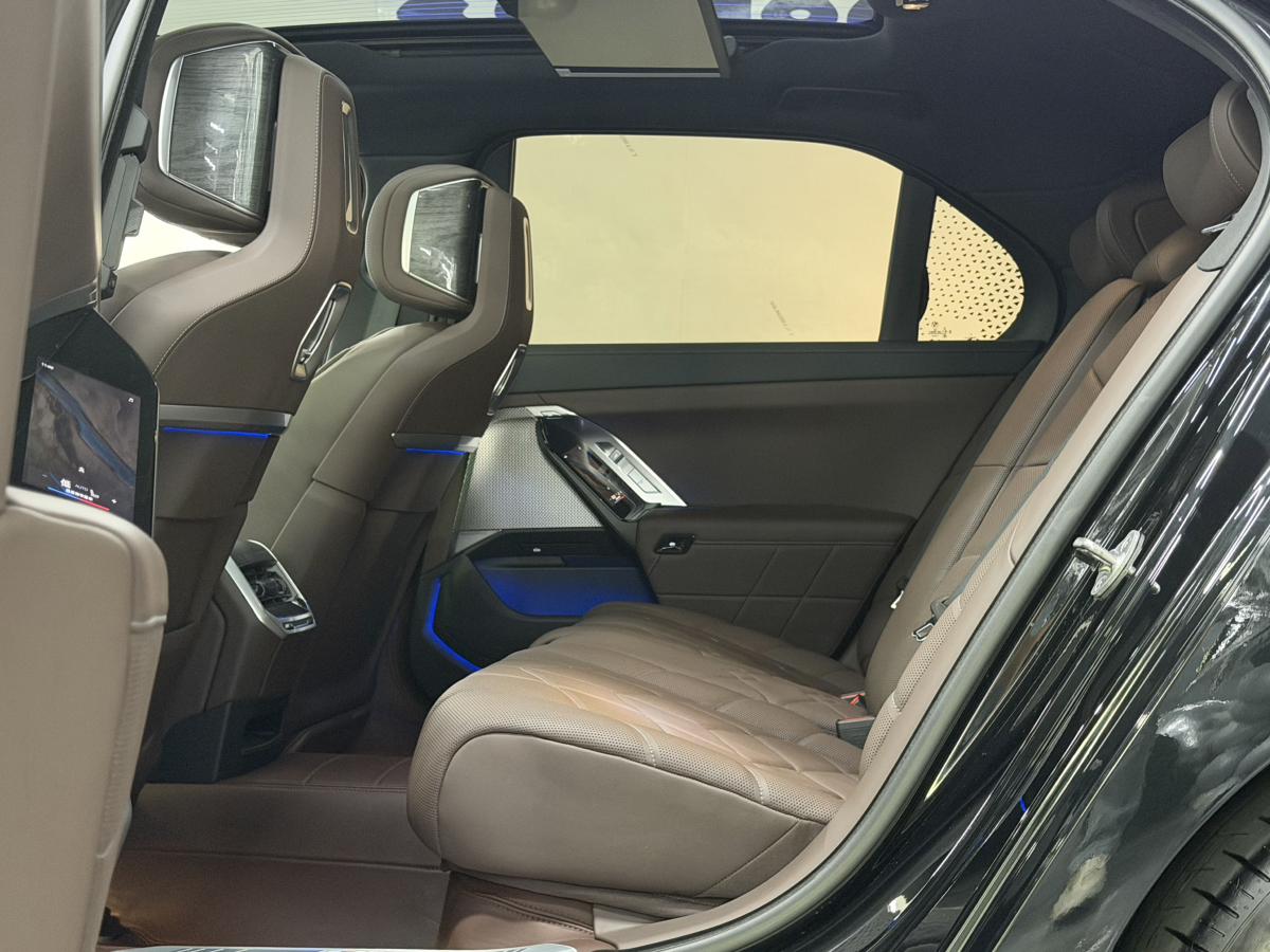 BMW 7 серии 2023 thumb 11
