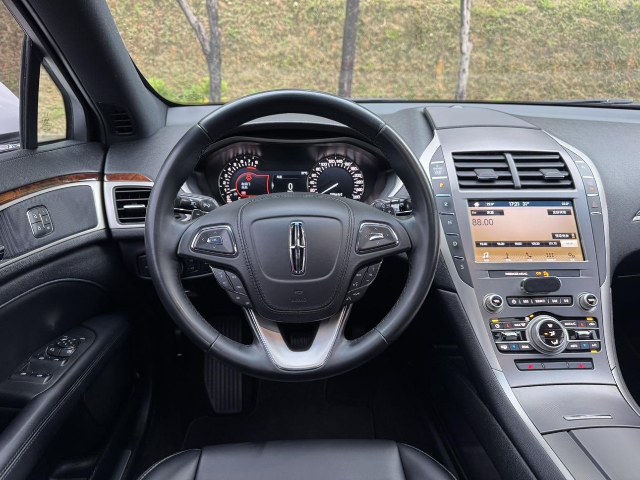 Lincoln MKZ 2019 thumb 12