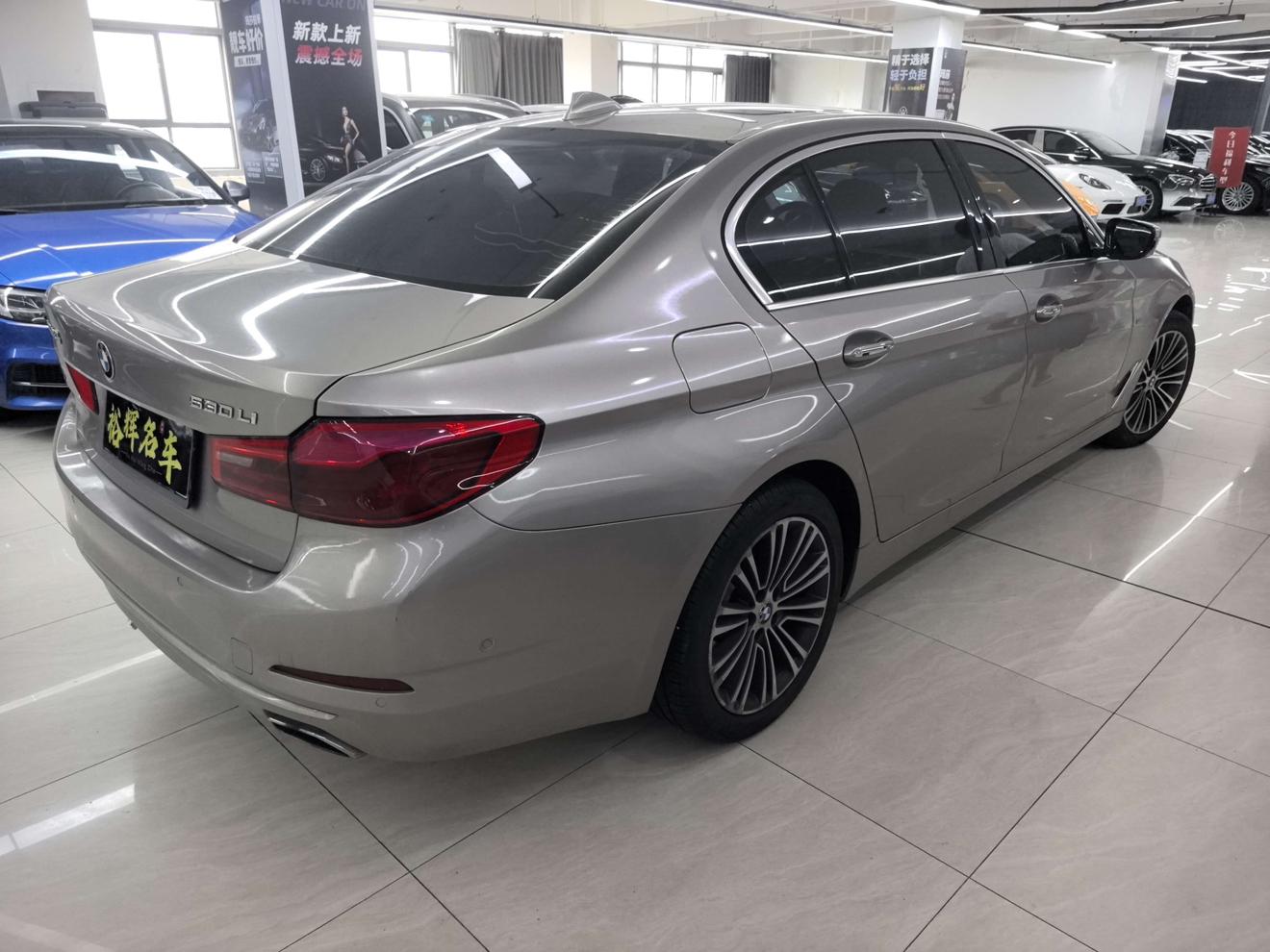 BMW 5 серии 2018 thumb 4