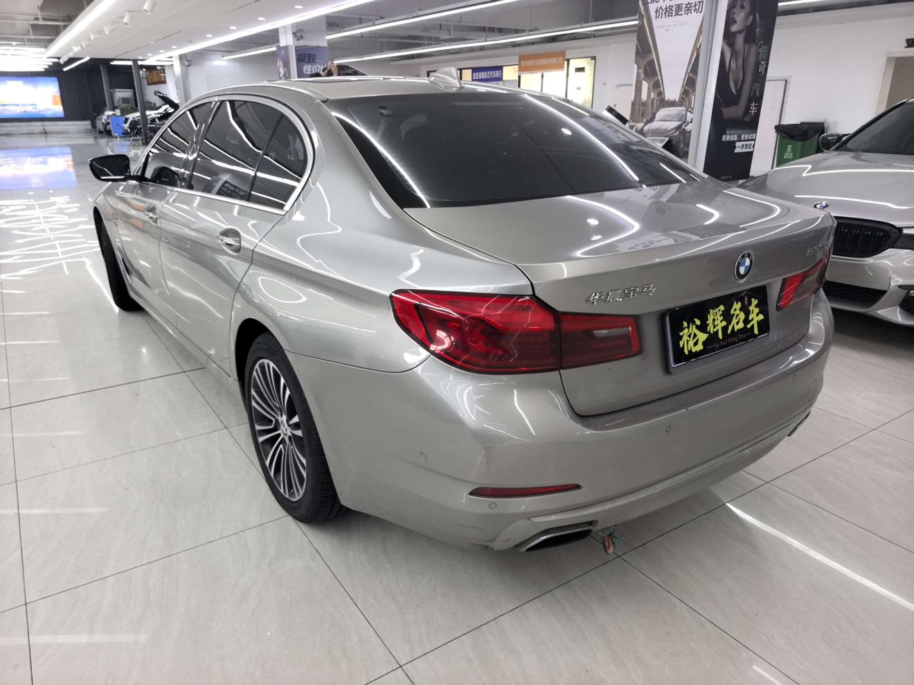 BMW 5 серии 2018 thumb 11